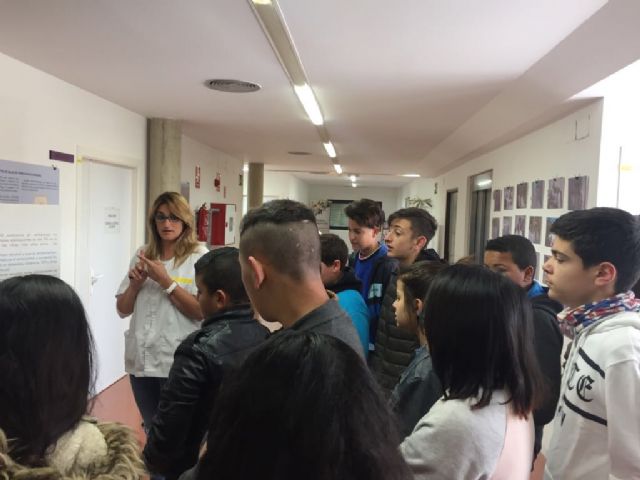Los estudiantes del IES Gerardo Molina aprenden sobre los peligros del consumo de alcohol con el programa ARGOS - 2, Foto 2