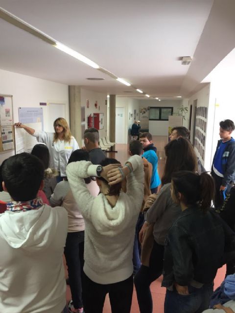 Los estudiantes del IES Gerardo Molina aprenden sobre los peligros del consumo de alcohol con el programa ARGOS - 3, Foto 3