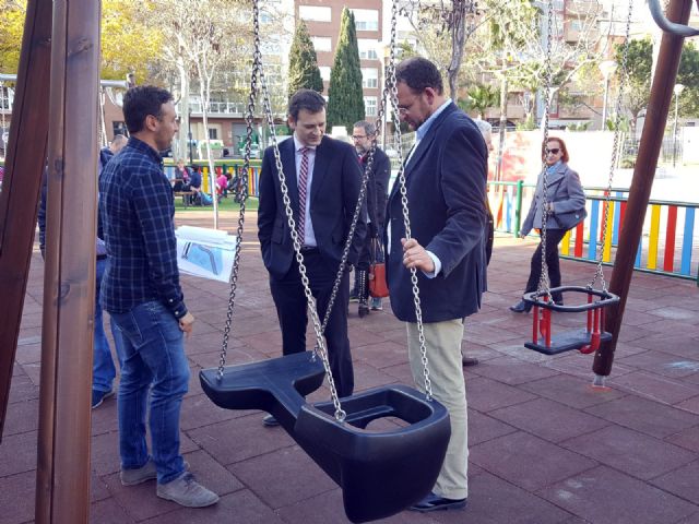 El Ayuntamiento transforma por completo dos grandes espacios del jardín de las Tres Copas en la Flota - 1, Foto 1