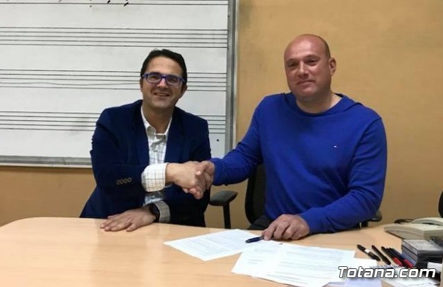 La Agrupación Musical de Totana firma un acuerdo de colaboración con la Hermandad de Santa María Magdalena para participar en la Semana Santa de Totana, Foto 3
