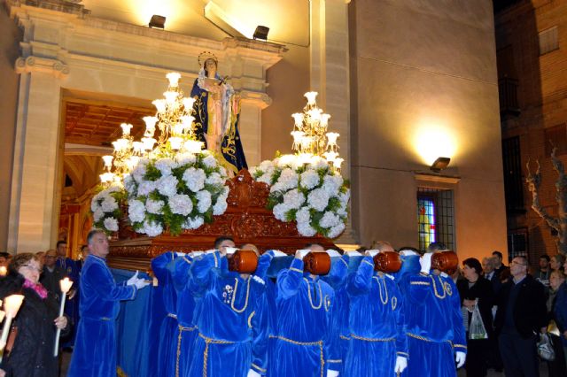 El azul y blanco de la procesión de la Virgen de los Dolores embarga la Semana Santa torreña - 3, Foto 3