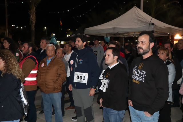 El presidente de la Comunidad participa en la marcha solidaria La Noche de las Luciérnagas - 1, Foto 1