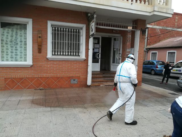 El Ayuntamiento de Bullas continúa diariamente con la desinfección de calles y zonas más conflictivas - 2, Foto 2