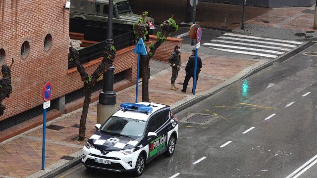 Las Fuerzas Armadas llegan a Molina de Segura para colaborar en la vigilancia y control de circulación de vehículos y personas y en las labores de desinfección de puntos sensibles para prevenir la expansión del COVID-19 - 3, Foto 3