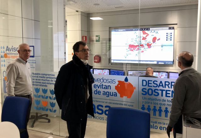 El Ayuntamiento trabaja con absoluta normalidad en la recogida del agua que ha dejado el episodio de lluvias - 2, Foto 2