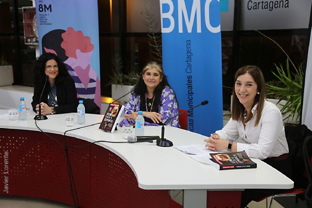 Lucía Etxebarría presenta en Cartagena su última novela - 1, Foto 1