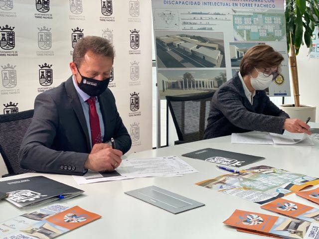 El Ayuntamiento cede terrenos para la construcción de una residencia para personas con discapacidad - 4, Foto 4