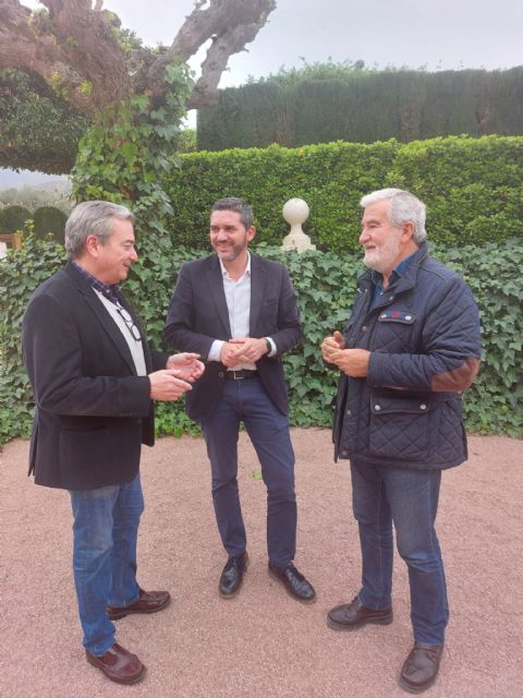 El Gobierno regional avisa de que la coyuntura actual supondrá el incremento de costes de producción de la fruta de hueso un 30 por ciento - 1, Foto 1