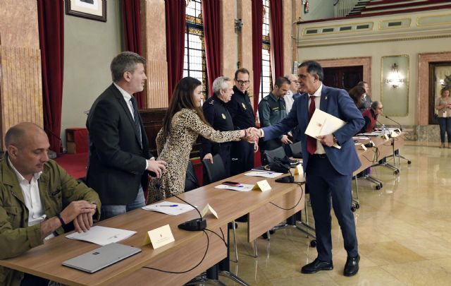 La Junta Local de Seguridad perfila un dispositivo especial para garantizar la seguridad de murcianos y visitantes en Semana Santa y Fiestas de Primavera - 3, Foto 3