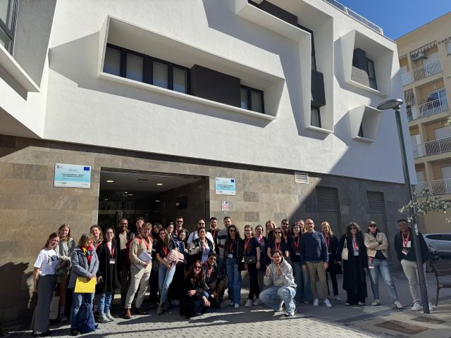 Estudiantes del programa de movilidad mixta combinada de Erasmus visitan Águilas - 2, Foto 2