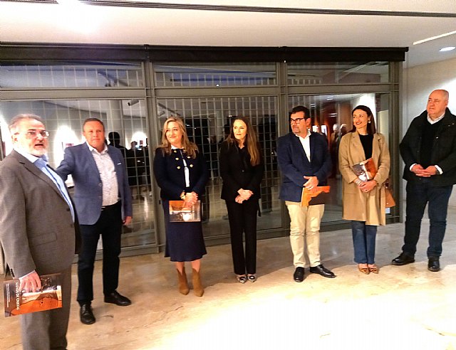 Una doble perspectiva pictórica de la artista Joaquina López de Alarcón se exhibe desde el viernes en el Museo Siyâsa - 1, Foto 1