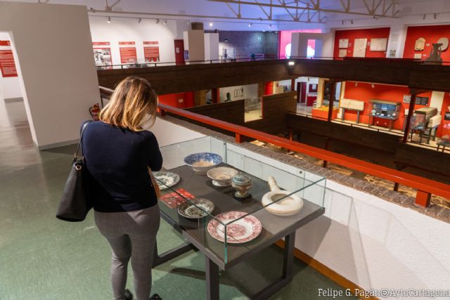 Visita guiada este martes a la exposición Loza de Cartagena en el Museo Arqueológico Municipal - 1, Foto 1