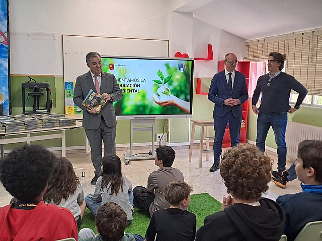 El Gobierno regional fomenta la educación ambiental a través de la obra ´El Extraordinario Planeta A´ - 1, Foto 1
