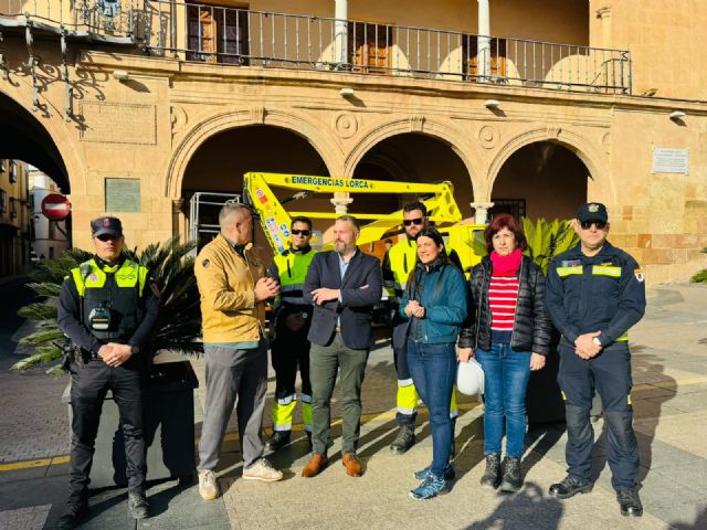 El Ayuntamiento de Lorca ejecuta una nueva revisión de fachadas en el casco antiguo con motivo de la llegada de Semana Santa - 4, Foto 4