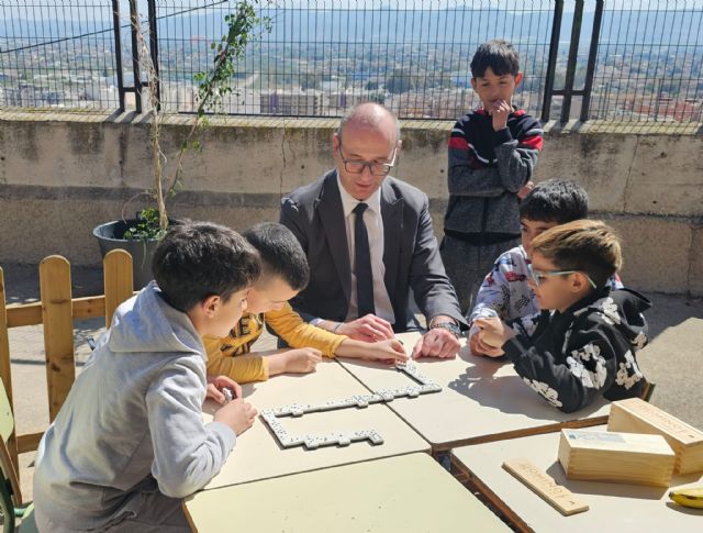 Educaci�n duplica de 22 a 46 los centros con 'Patios Din�micos Inclusivos', Foto 3