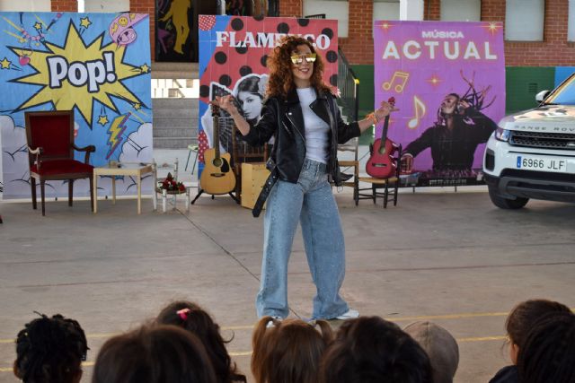 Los alumnos del colegio Valentín Buendía se mueven al ritmo de las músicas en su V Semana Cultural - 4, Foto 4