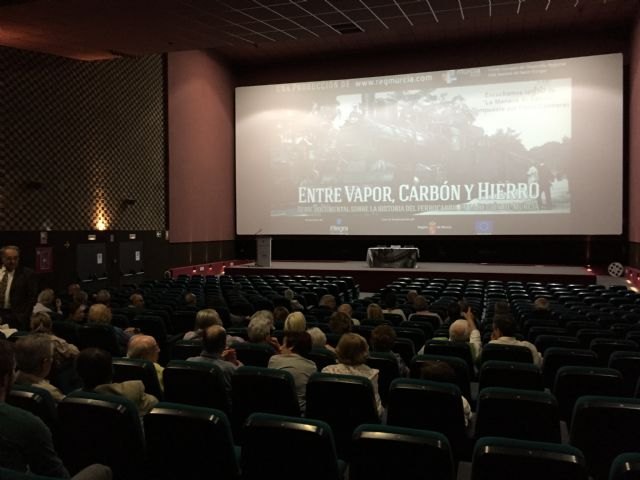 La Comunidad presenta el documental ´Entre vapor, carbón y hierro´ sobre la historia del ferrocarril en la Región - 1, Foto 1