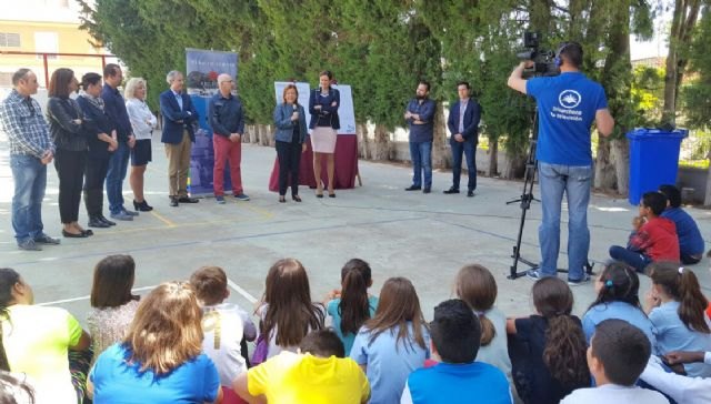 La Comunidad invierte 128.000 euros en la construcción de una cubierta en la pista deportiva del colegio Emilio Candel de Archena - 1, Foto 1