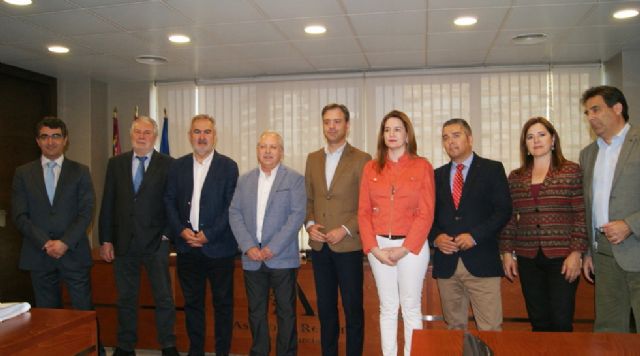 El PSOE afirma que la reforma laboral ha propiciado la construcción de un mercado de trabajo con los pies de barro - 1, Foto 1