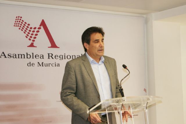 El PSOE afirma que la reforma laboral ha propiciado la construcción de un mercado de trabajo con los pies de barro - 2, Foto 2