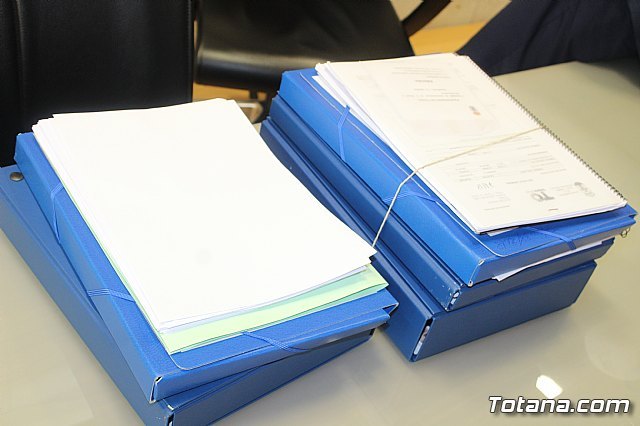 El alcalde da cuenta de la tramitación del expediente de construcción de una gasolinera en el barrio de Triptolemos - 2, Foto 2