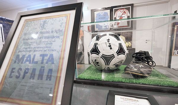 Medio millar de objetos del deporte de élite, de cerca en el Estadio de la Cartuja - 1, Foto 1