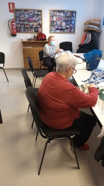 La concejalía de Política del Mayor pone en marcha programa de habilidades domésticas para hombres y mujeres mayores de 65 años - 1, Foto 1
