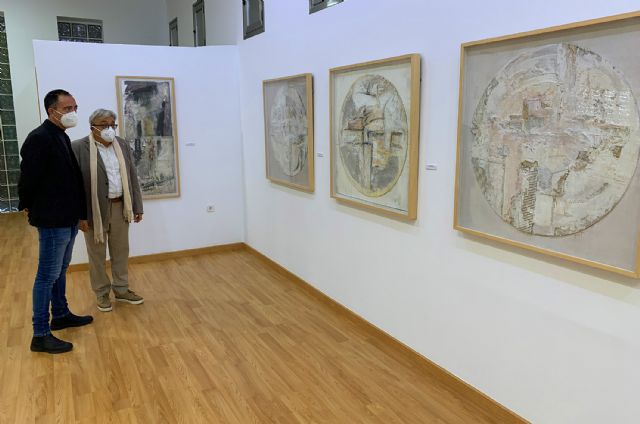 El pintor Blas Miras muestra en Las Torres de Cotillas su homenaje a la Luna - 2, Foto 2