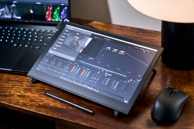 Wacom presenta Movink, el primer monitor interactivo OLED más fino y ligero hasta la fecha, para profesionales creativos - 3, Foto 3