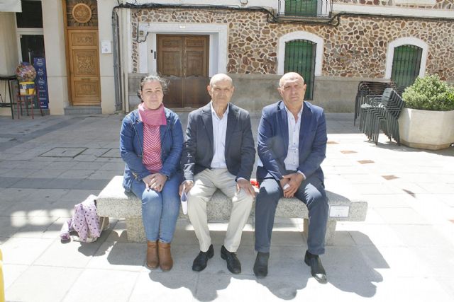Entrañable bautizo del Banco Literario 2024 de Luis Alañón Flox en Aldea del Rey - 1, Foto 1