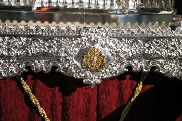 El alcalde Fulgencio Gil acompa&ntilde;a a la Hermandad de la Virgen de lasHuertasen el estreno del nuevotronopara la Patrona de Lorca - 2, Foto 2