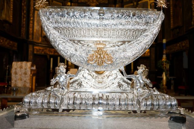 El alcalde Fulgencio Gil acompa&ntilde;a a la Hermandad de la Virgen de lasHuertasen el estreno del nuevotronopara la Patrona de Lorca - 5, Foto 5