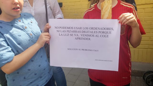 El PSOE exige a los gobiernos del PP que solucione los problemas eléctricos en los colegios del municipio - 4, Foto 4