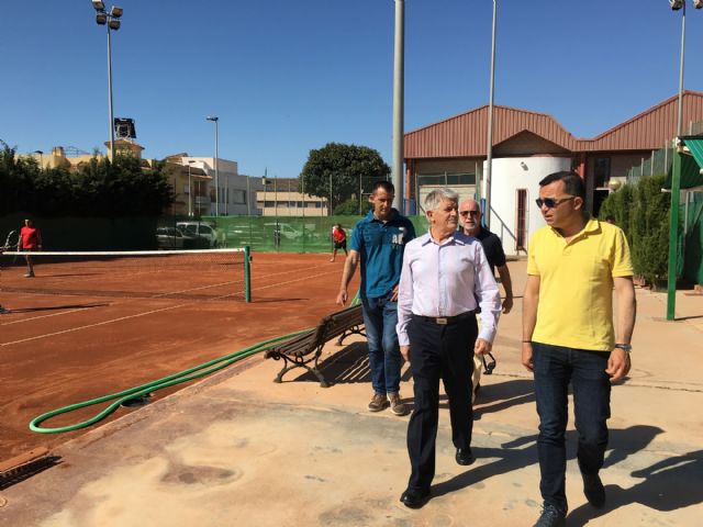El director general de Deportes, Alonso Gómez visitó las instalaciones deportivas municipales - 1, Foto 1