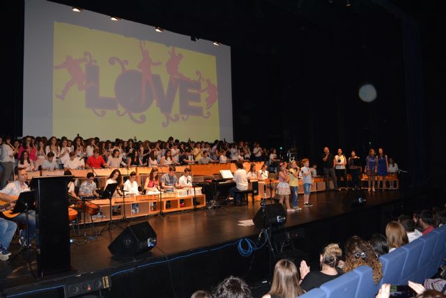 Más de 300 alumnos participan en el concierto anual del IES Europa - 2, Foto 2