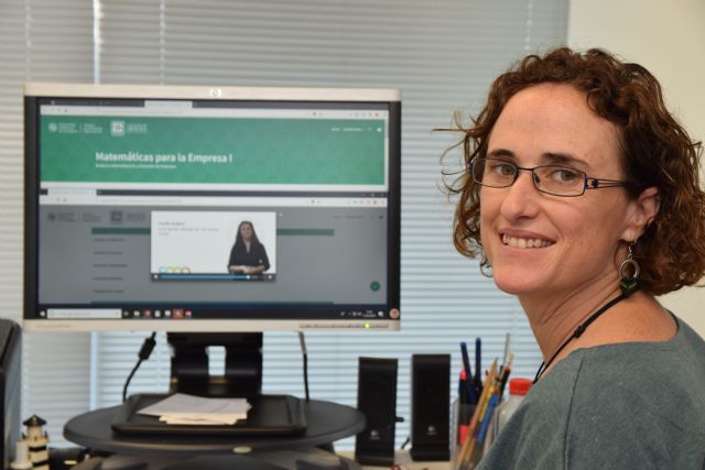 La UPCT crea un glosario de términos de Administración y Dirección de Empresas en lengua de signos - 1, Foto 1