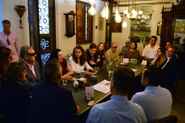 Hostemur se vuelca con los usuarios de perros guía - 4, Foto 4