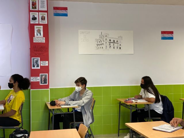 El IES Sabina Mora de Roldán celebra el Día de Europa - 1, Foto 1