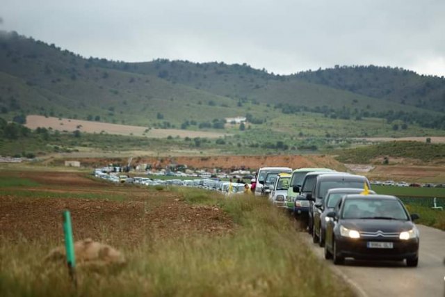 Más de 350 vehículos rodean una finca de intensivos bajo el lema Yecla no es la huerta de Europa - 1, Foto 1