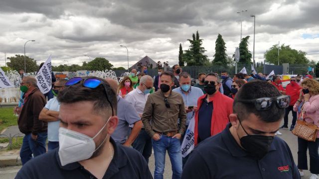 Fulgencio Gil califica de vergüenza y disparate que el gobierno sanchista haya intentado boicotear la protesta en defensa del trasvase en Madrid - 1, Foto 1