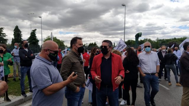 Fulgencio Gil califica de vergüenza y disparate que el gobierno sanchista haya intentado boicotear la protesta en defensa del trasvase en Madrid - 2, Foto 2