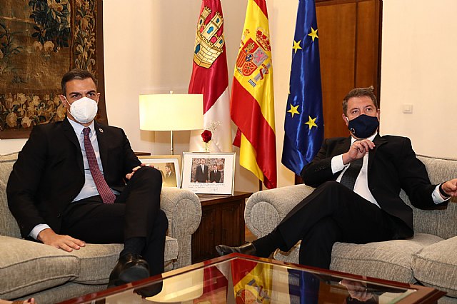 Sánchez subraya la apuesta de España por convertirse en el polo industrial europeo del hidrógeno verde - 2, Foto 2