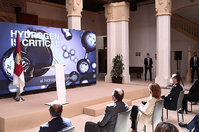 Sánchez subraya la apuesta de España por convertirse en el polo industrial europeo del hidrógeno verde - 3, Foto 3