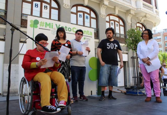 Plena inclusión Región de Murcia celebra que miles de personas con discapacidad ya son iguales ante la ley - 1, Foto 1
