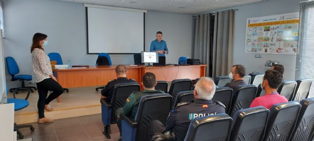 Los mandos de Policía Local reciben la formación informática para poder hacer uso del programa VIOGEN - 3, Foto 3