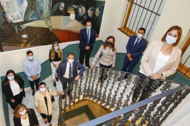 Isabel Franco recibe a los alumnos becados del programa Golondrina - 1, Foto 1