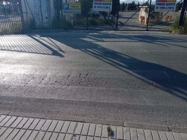 IU pide al Gobierno de Lorca que no descuide sus competencias sobre seguridad vial y correcta señalización horizontal de los pasos de cebra - 1, Foto 1