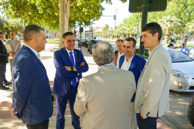 El alcalde presenta el cartel del Campeonato de España de Ajedrez que tendrá lugar en Murcia - 1, Foto 1