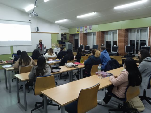 Empleo Joven ofrece orientacin a 400 alumnos de los centros educativos del municipio, Foto 1