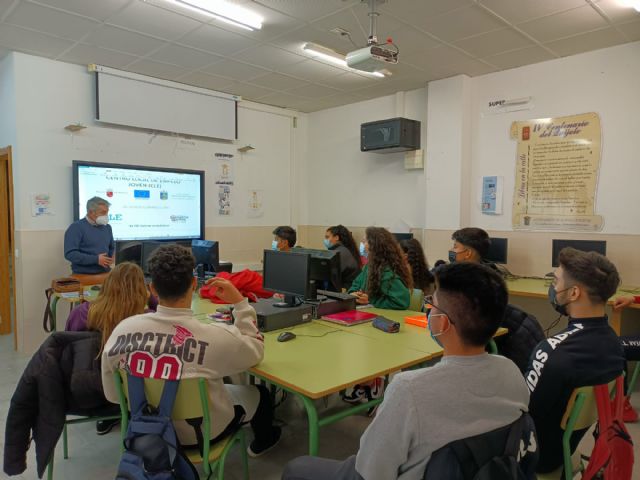 Empleo Joven ofrece orientacin a 400 alumnos de los centros educativos del municipio, Foto 4